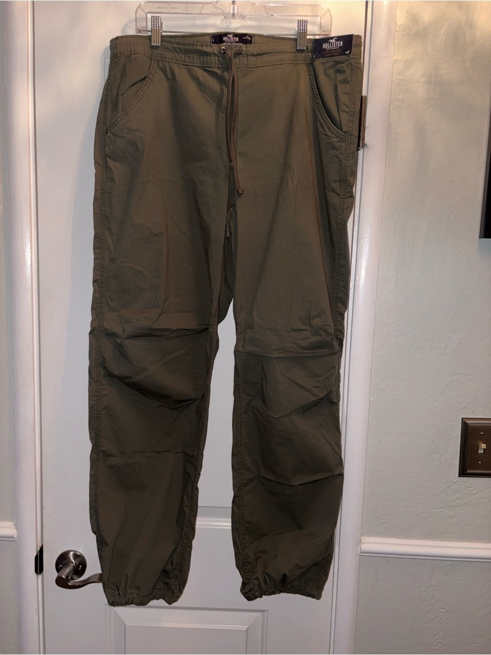 Hollister Ultra High Rise Baggy Pants - Olive - XL